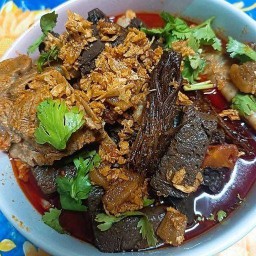 น้ำเงี้ยว ข้าวซอย น้องออย (สูตรเชียงราย)