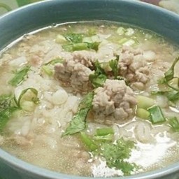 ข้าวต้มหมูสับ