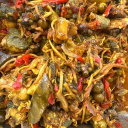 ผัดเผ็ด กบ