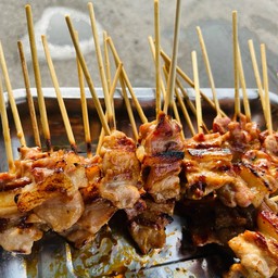 หมูปิ้งโบราณ 6 ไม้ข้าวเหนียว 2 ห่อ