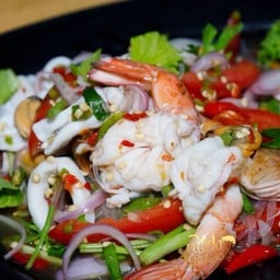 ยำรวมมิตรทะเล