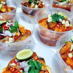 ข้าวไข่ข้นยำปลากระป๋อง