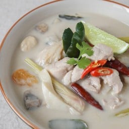 ต้มข่าไก่ - Tom Kha Kai
