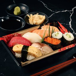 9. Omakase 1P Set