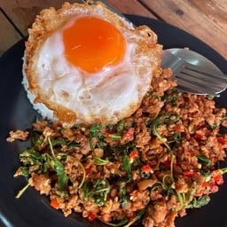 กะเพราใกล้ฉัน หนองแค