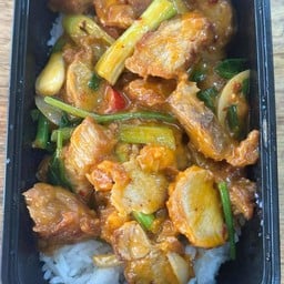 ข้าวหมูทอดผัดไข่เค็ม