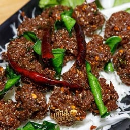 ลาบหมูทอด