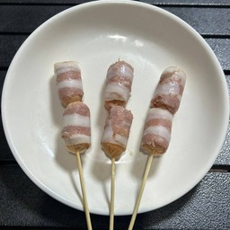 ไส้กรอกพันเบคอน