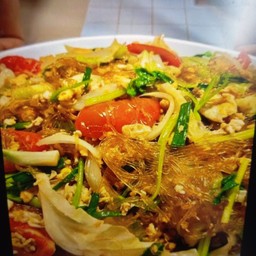 ผัดวุ้นเส้นใส่ไข่หมูสับเป็นกับข้าว