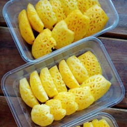 สัปปะรด ภูแล (พร้อมทาน)