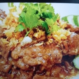 ทอดกระเทียมเป็นกับข้าว