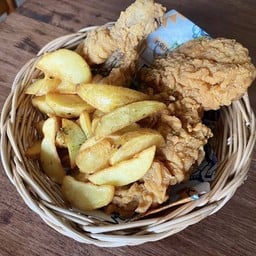 เซตไก่ทอด 2 ชิ้น (มันฝรั่งทอด,ซอส)