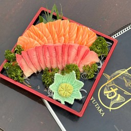 แซลมอนนอร์เวย์และปลาฮามาจิ น้ำหนักรวม 300 กรัม