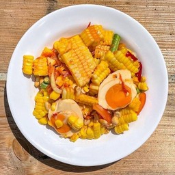 ตำข้าวโพดไข่เค็ม