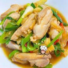 ไก่ผัดพริก ราดข้าว