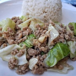 ข้าวกะหล่ำหมูสับน้ำมันหอย