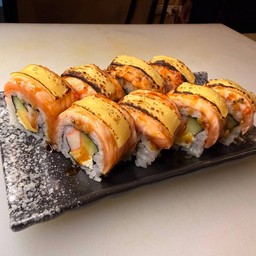 โรลแซลมอนเบิร์นชีส