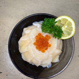 ข้าวหน้าหอยโฮตาเตะ