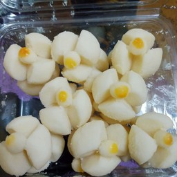 ประมาณ 16 ชิ้น