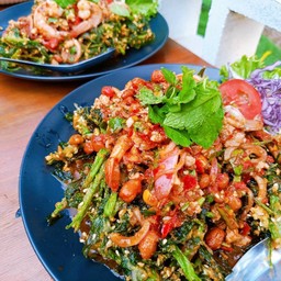 ยำผักบุ้งกรอบ กุ้ง