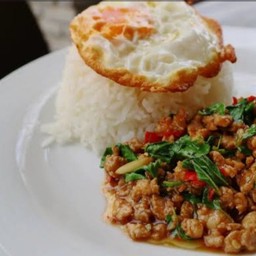 ข้าวราดกะเพราหมูสับ