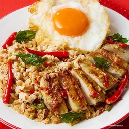 ข้าวกะเพราป่าเถื่อน ไก่สับ+สะโพกไก่ย่าง