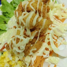 สลัดกุ้งชุบแป้งทอดกรอบมาก
