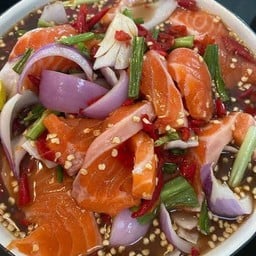 ยำเกาเหลาแซลมอน