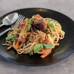 สปาเก็ตตี้ขี้เมาเบคอน spaghetti spicy with bacon