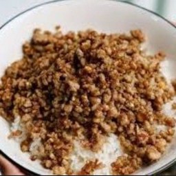 หมูสับกระเทียมราดข้าว