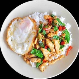 ข้าวกะเพราไก่ชิ้น แยกข้าว แยกกับให้