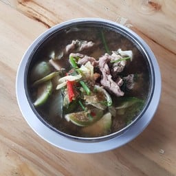 ส้มตำแซบนัวร์ครัว ไทย ลาว