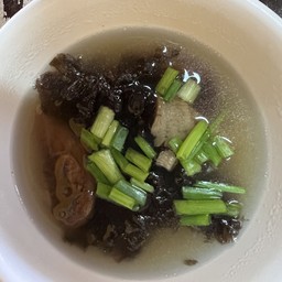 ซุปสาหร่ายเห็ดหอม