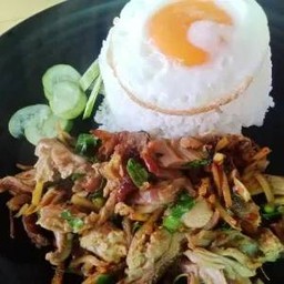 ข้าวผัดเผ็ดเป็ดย่าง