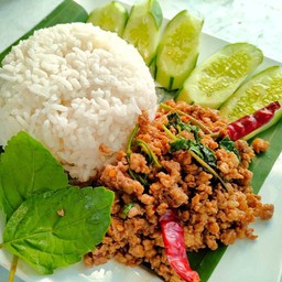 กะเพราหมูสับ