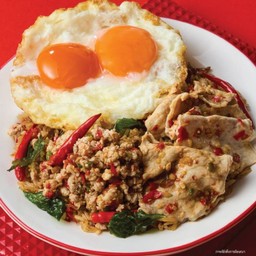 ข้าวกะเพราป่าเถื่อน หมูสไลซ์+หมูสับ