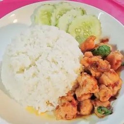 กะเพรากัปตัน เดชอุดม
