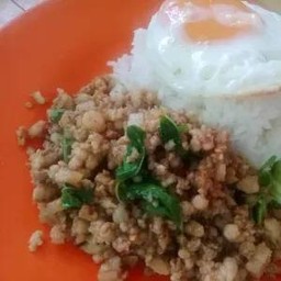 ข้าวกะเพราหมูสับ