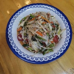 กะเพราหมูกรอบเฮียตี๋