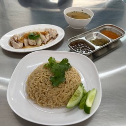 โกฮัน ข้าวหมูแดงหมูกรอบฮ่องกง ข้าวมันไก่สิงคโปร์ ต้มเลือดหมู สาขาหล่มสัก