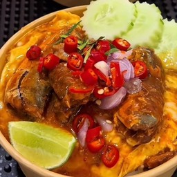 ไข่เจียวปลากระป๋องราดข้าว