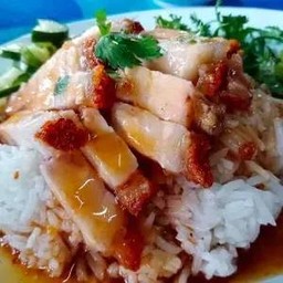 ข้าวหมูกรอบ