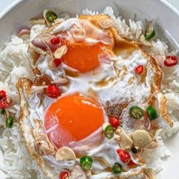 ข้าวแกงชุด สุดคุ้ม