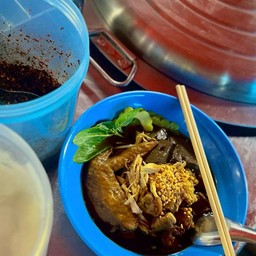 ชายเดี่ยวเตี๋ยวไก่มะระ