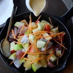 สลัดผลไม้ Fruit salad