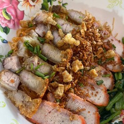 บะหมี่หมูแดง-หมูกรอบ