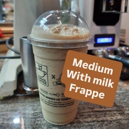 กาแฟนมกลาง (ปั่น) (Medium Coffee with milk Frappe)