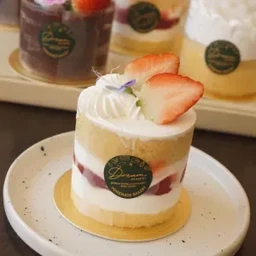 เค้กสตอเบอรี่นมสด