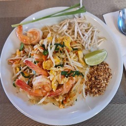 ผัดไทยกุ้ง                                         Pad-Thai Shrimp