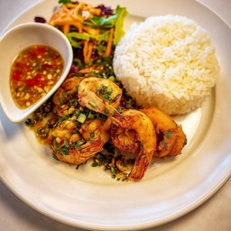 ข้าวกุ้งคั่วพริกเกลือ